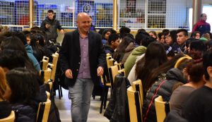 SASTRE ENCABEZÓ MULTITUDINARIO TALLER PARA JÓVENES