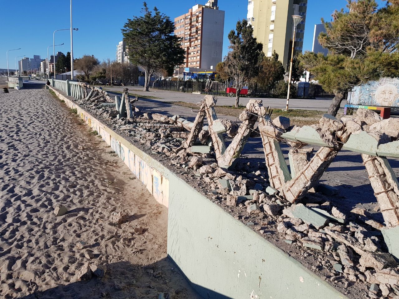 AVANZAN LAS TAREAS DE REFACCIÓN EN EL FRENTE COSTERO