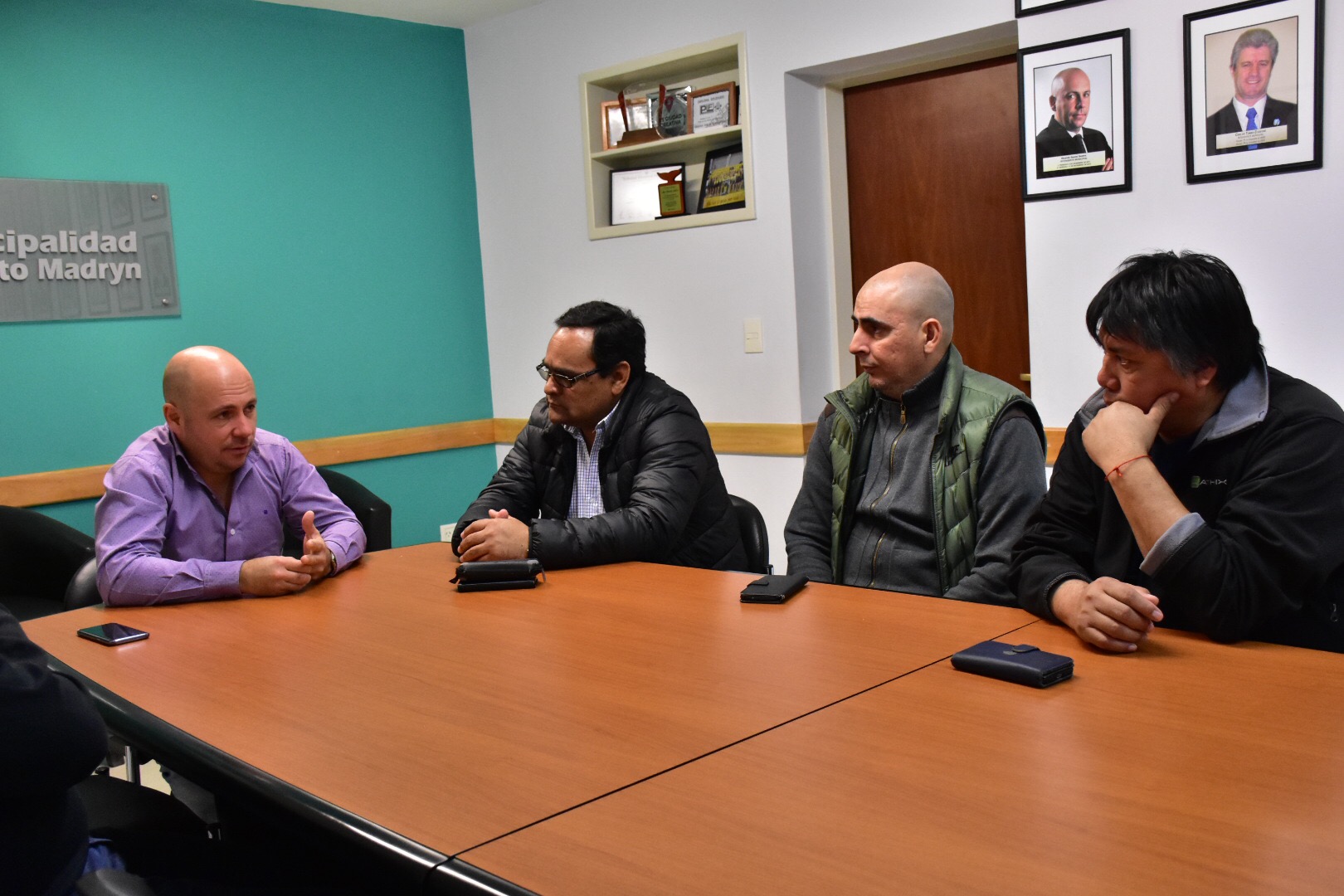 SASTRE CON REPRESENTANTES DE “DEPORTIVO EMANUEL” Y LA CONDUCCIÓN DE UOM