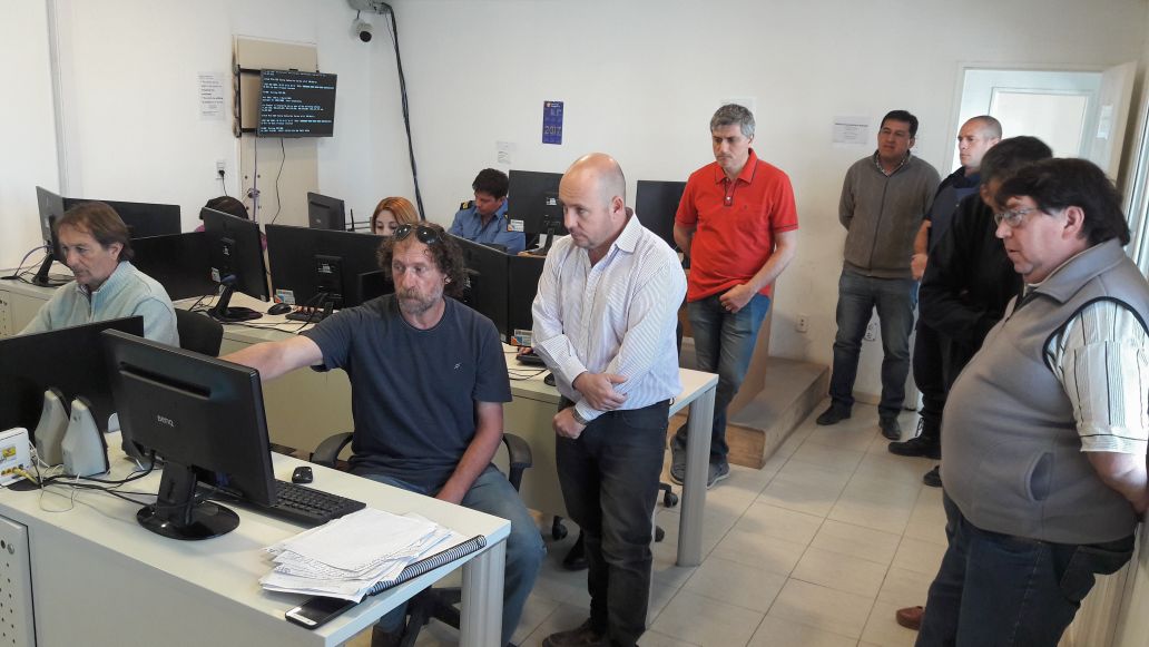 SE IMPLEMENTARON EN MADRYN LOS GPS Y BOTÓN ANTIPÁNICO PARA EL SERVICIO DE TAXI A CARGO DEL CENTRO DE MONITOREO