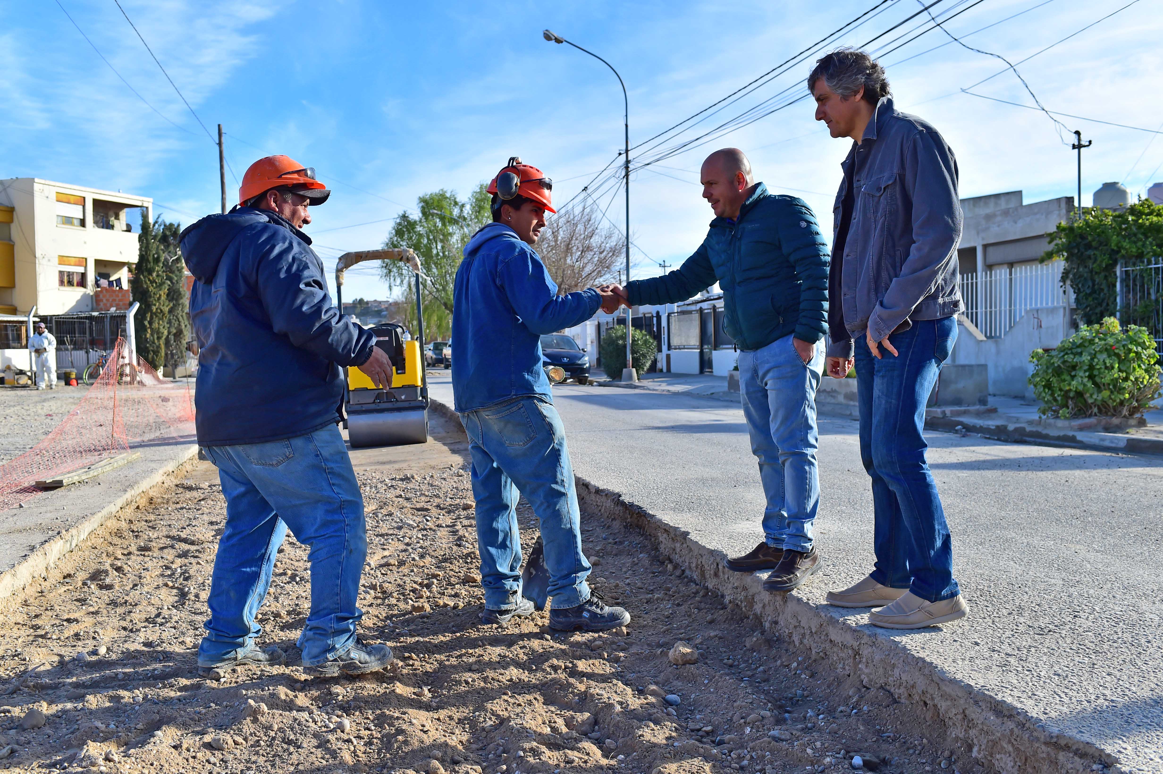 SASTRE SUPERVISÓ OBRAS EN LAS 630 VIVIENDAS Y EL HOGAR EVITA
