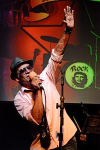 “LA BOINA DEL CHE” SE PRESENTÓ A SALA LLENA 