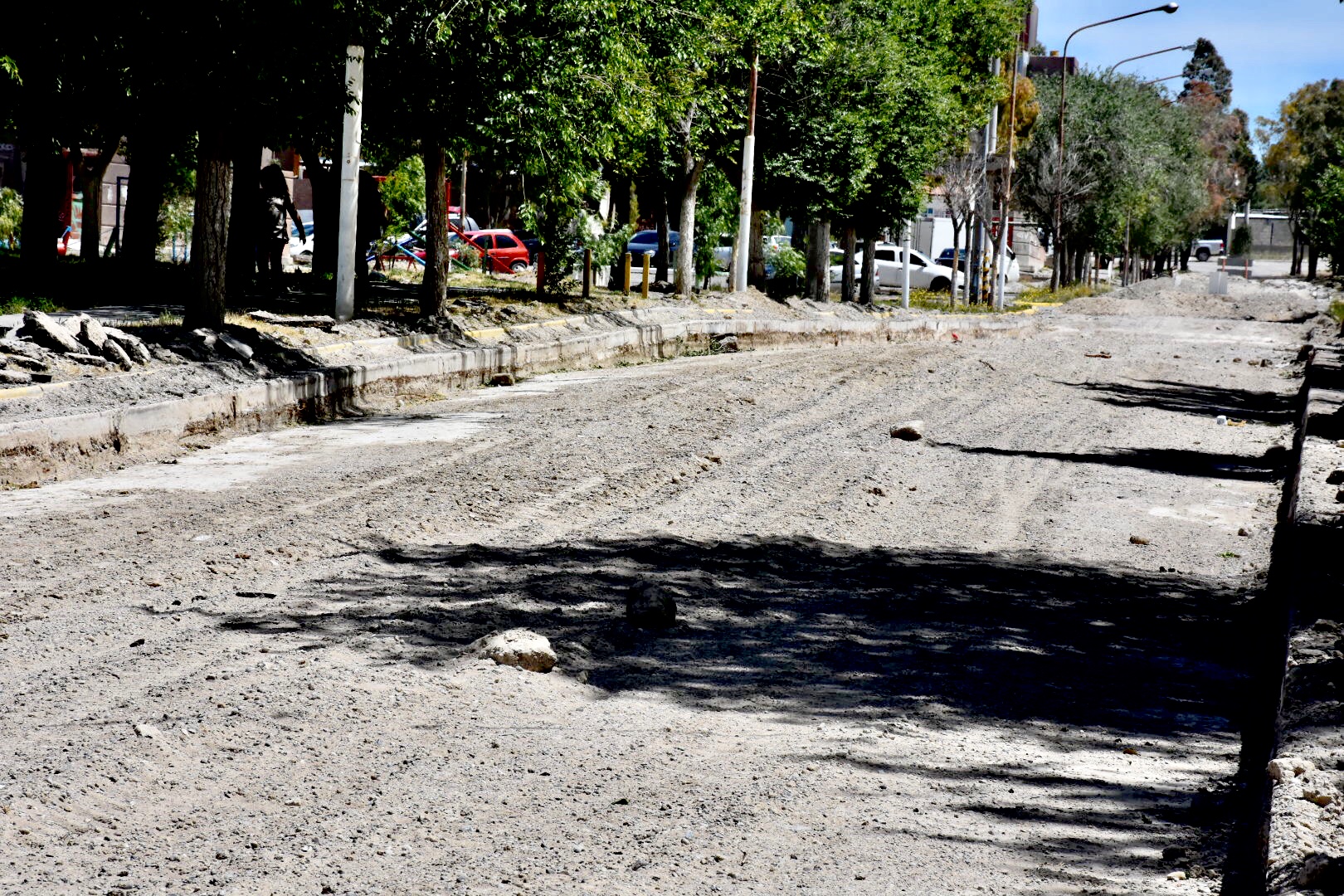 SASTRE CONFIRMÓ INICIO DE OBRA DE ASFALTO EN CALLE FELDMAN