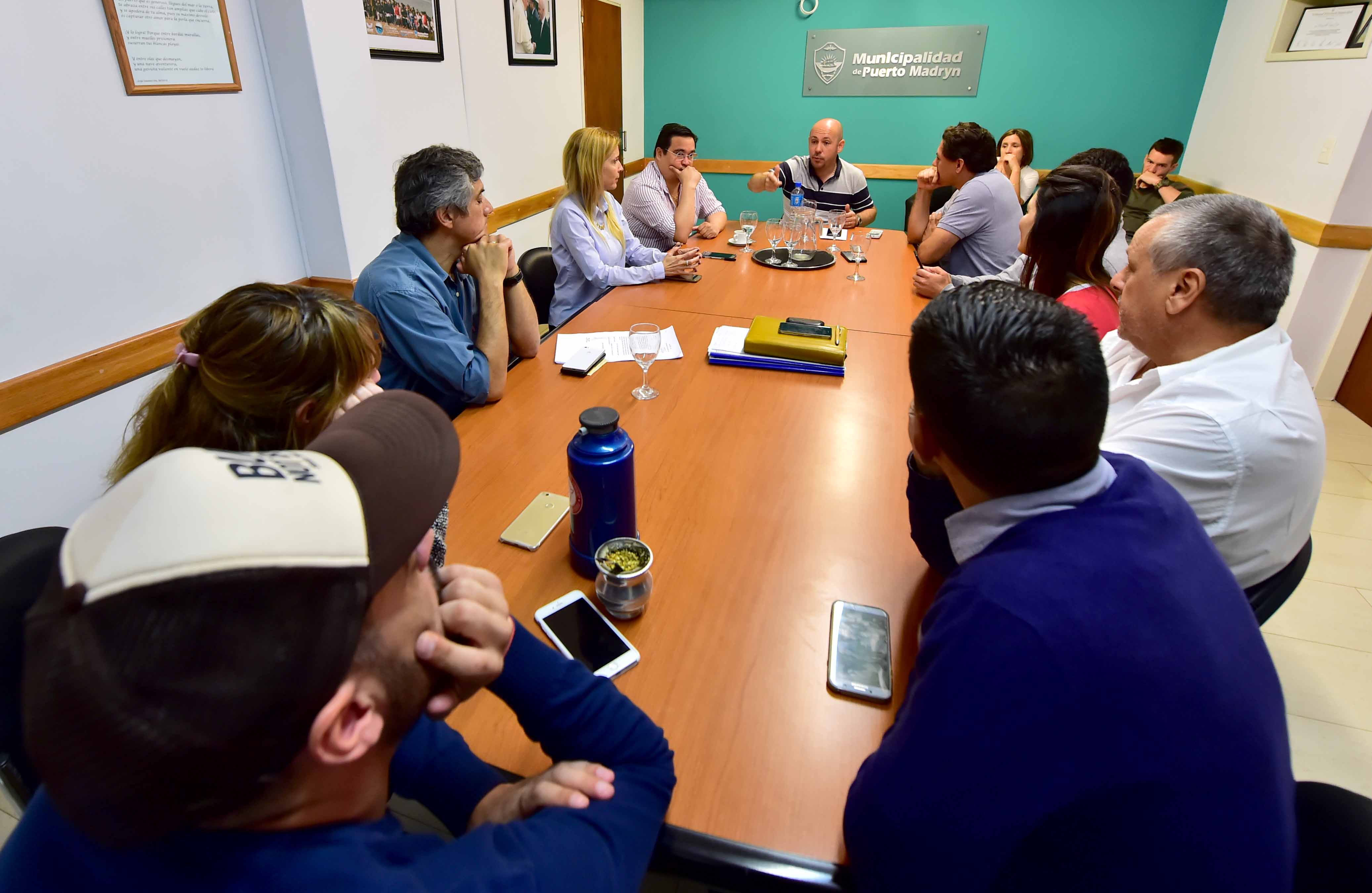 SASTRE REUNIÓ A SU GABINETE: SE VIENE LA TEMPORADA Y LA FIESTA DEL CORDERO