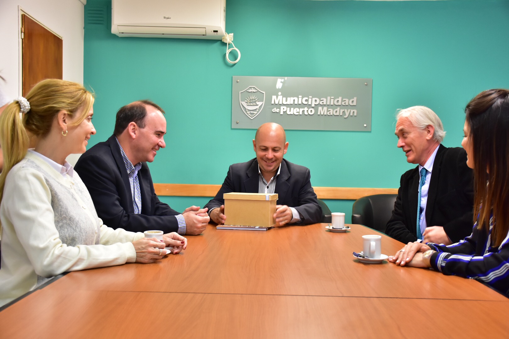 SASTRE RECIBIÓ AL EMBAJADOR DE POLONIA