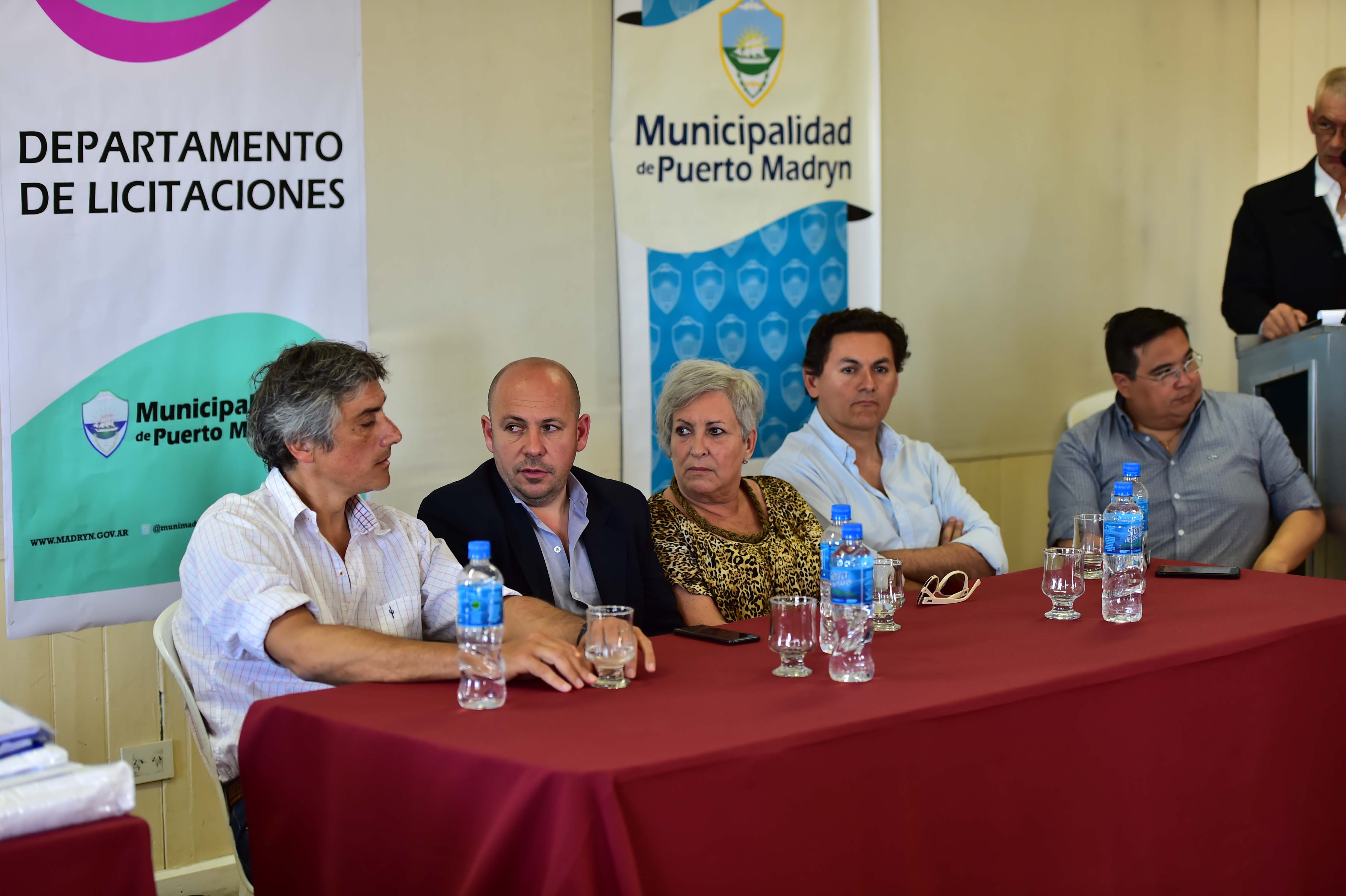 DOS OFERTAS PARA LA AMPLIACIÓN DE LA RED DE ENERGÍA DEL BARRIO PERÓN