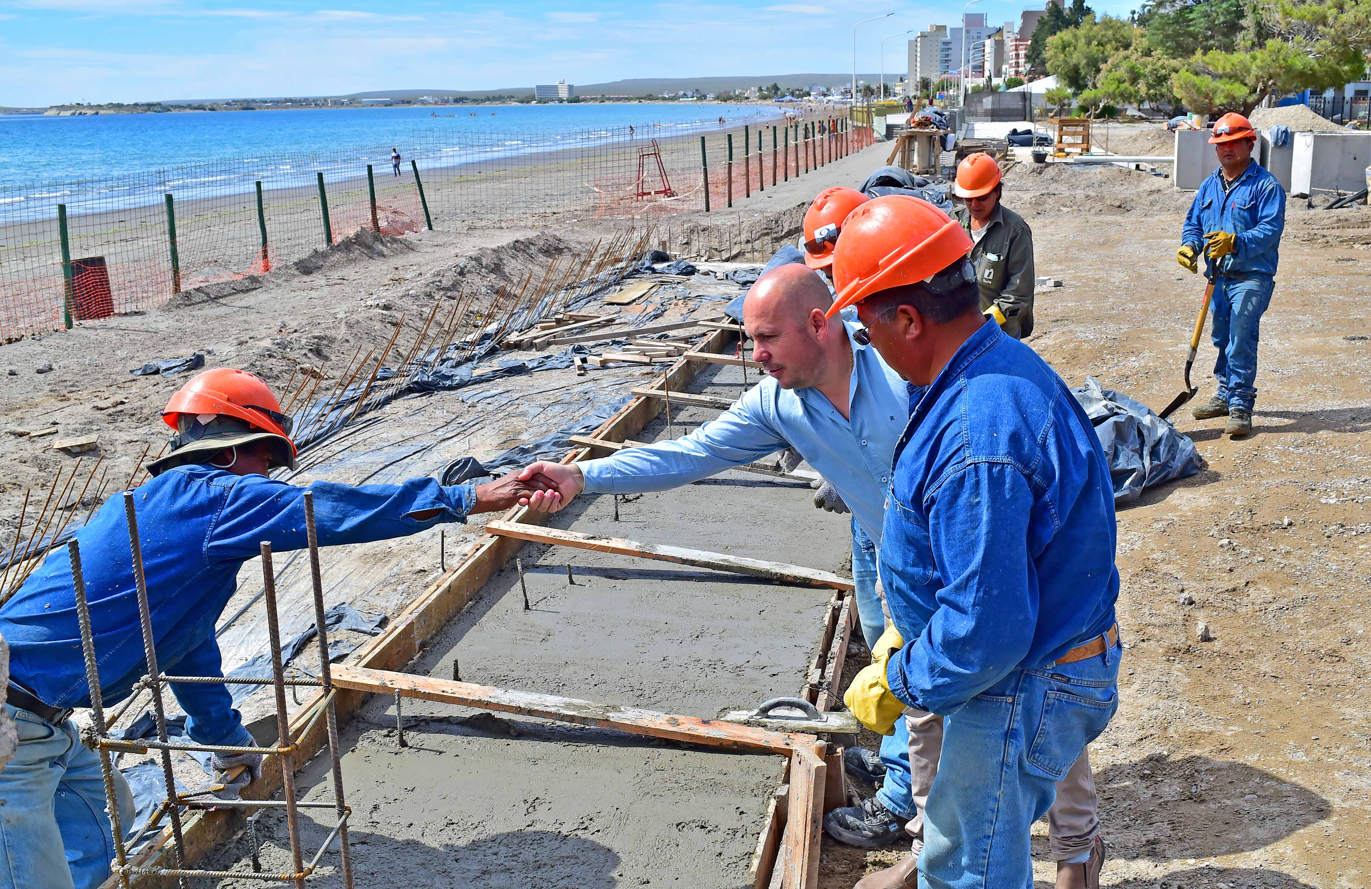 SASTRE RECORRIÓ LAS OBRAS DEL FRENTE COSTERO