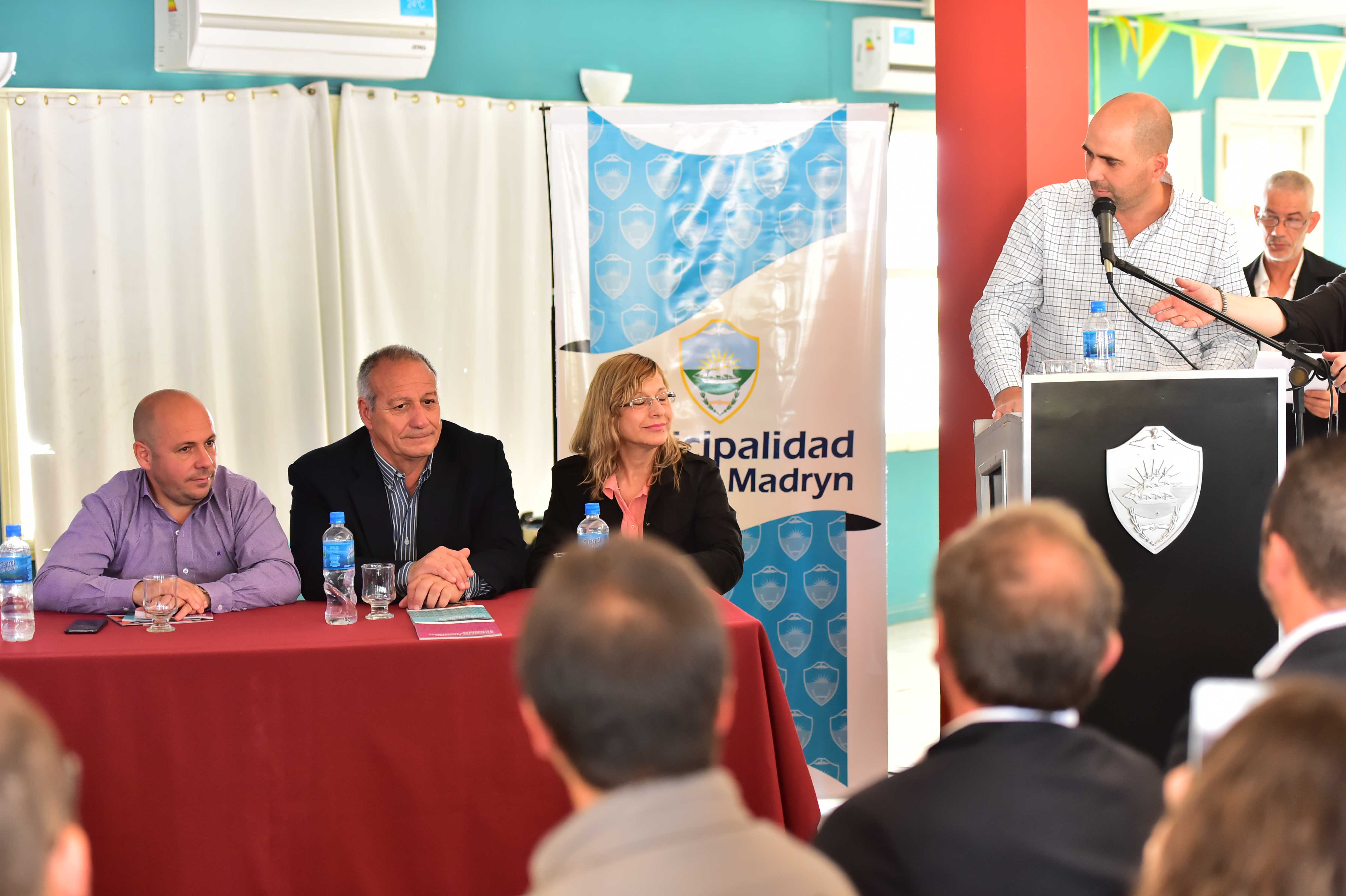 SASTRE JUNTO A IGNACIO HERNÁNDEZ EN LA APERTURA DE LA SALA DE SITUACIÓN DE SALUD LOCAL