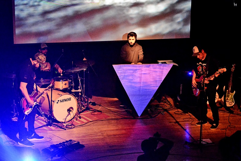 DIMARTIS PRESENTÓ SU ÚLTIMO DISCO EN EL TEATRO DEL MUELLE