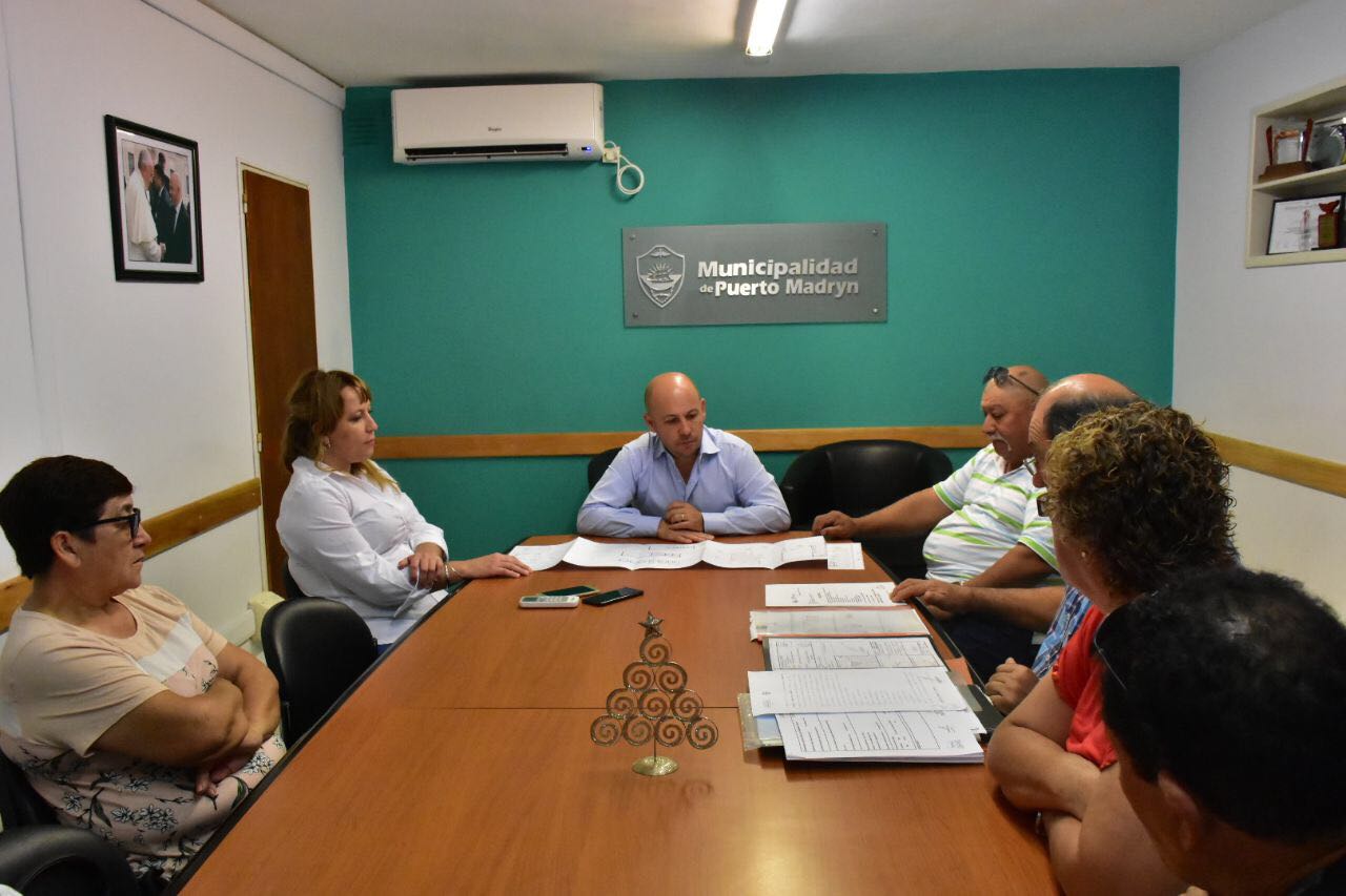 SASTRE CON JUBILADOS DEL CENTRO “AMUYÉN”