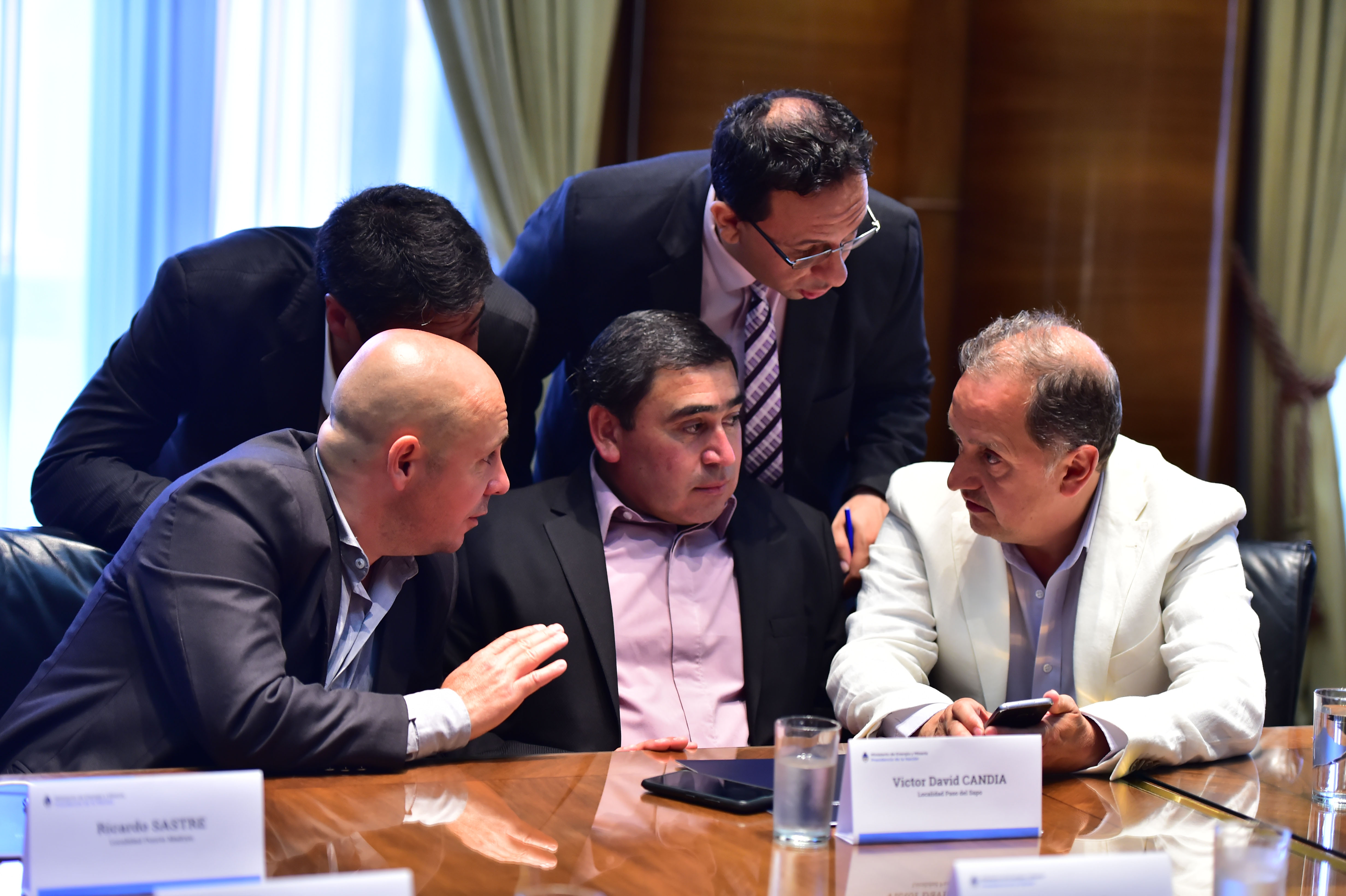SASTRE Y COLEGAS INTENDENTES SE REUNIERON CON ARANGUREN POR LA CRISIS INDUSTRIAL