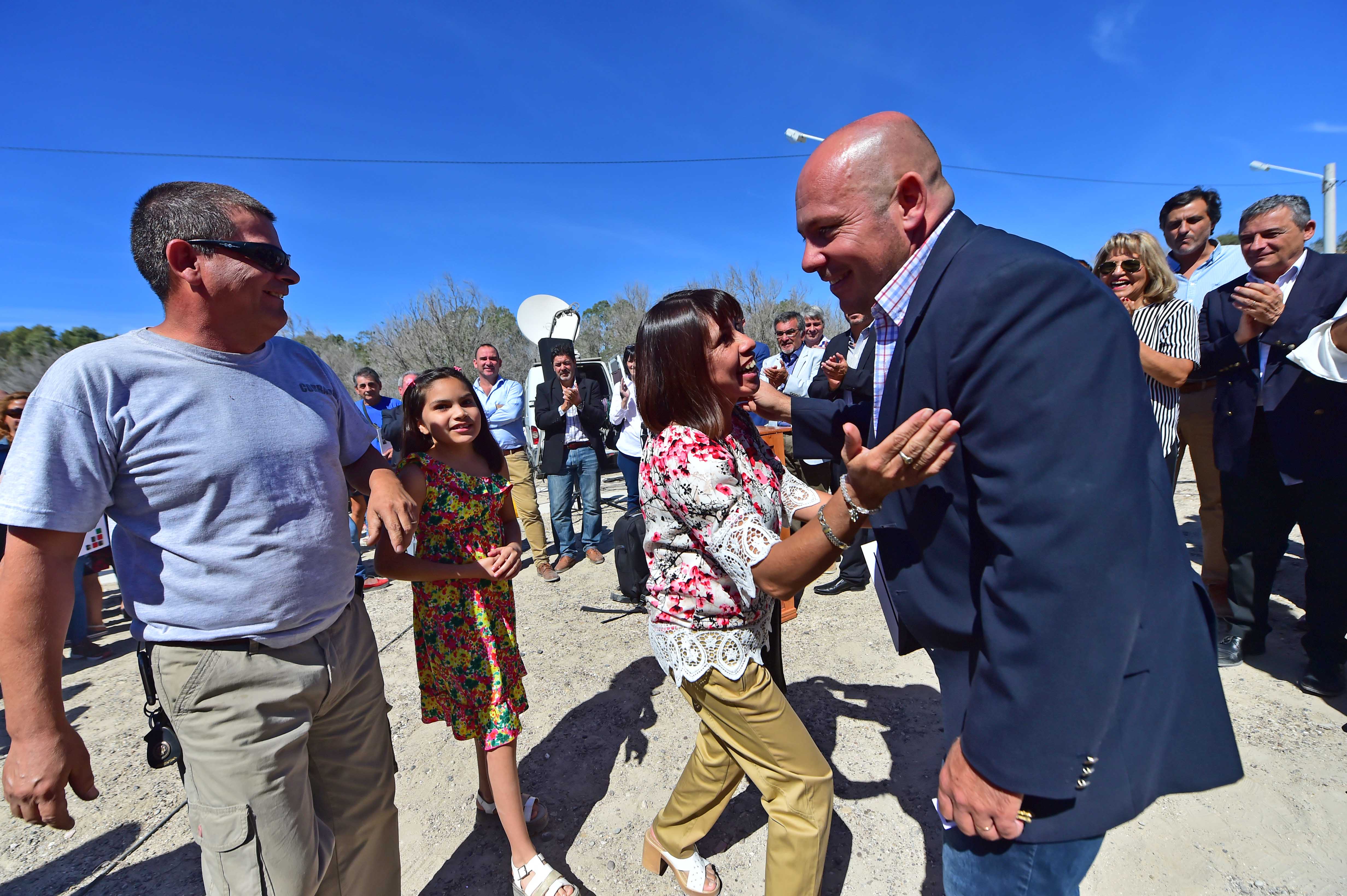 ARCIONI Y SASTRE ENCABEZARON ENTREGA DE VIVIENDAS EN LA CIUDAD