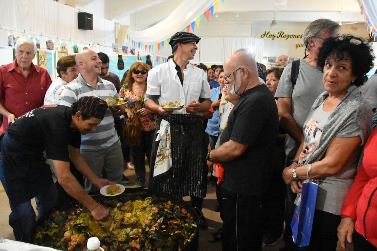 SASTRE INAUGURÓ UNA NUEVA EDICIÓN DE LA FERIA DE PESCADORES ARTESANALES