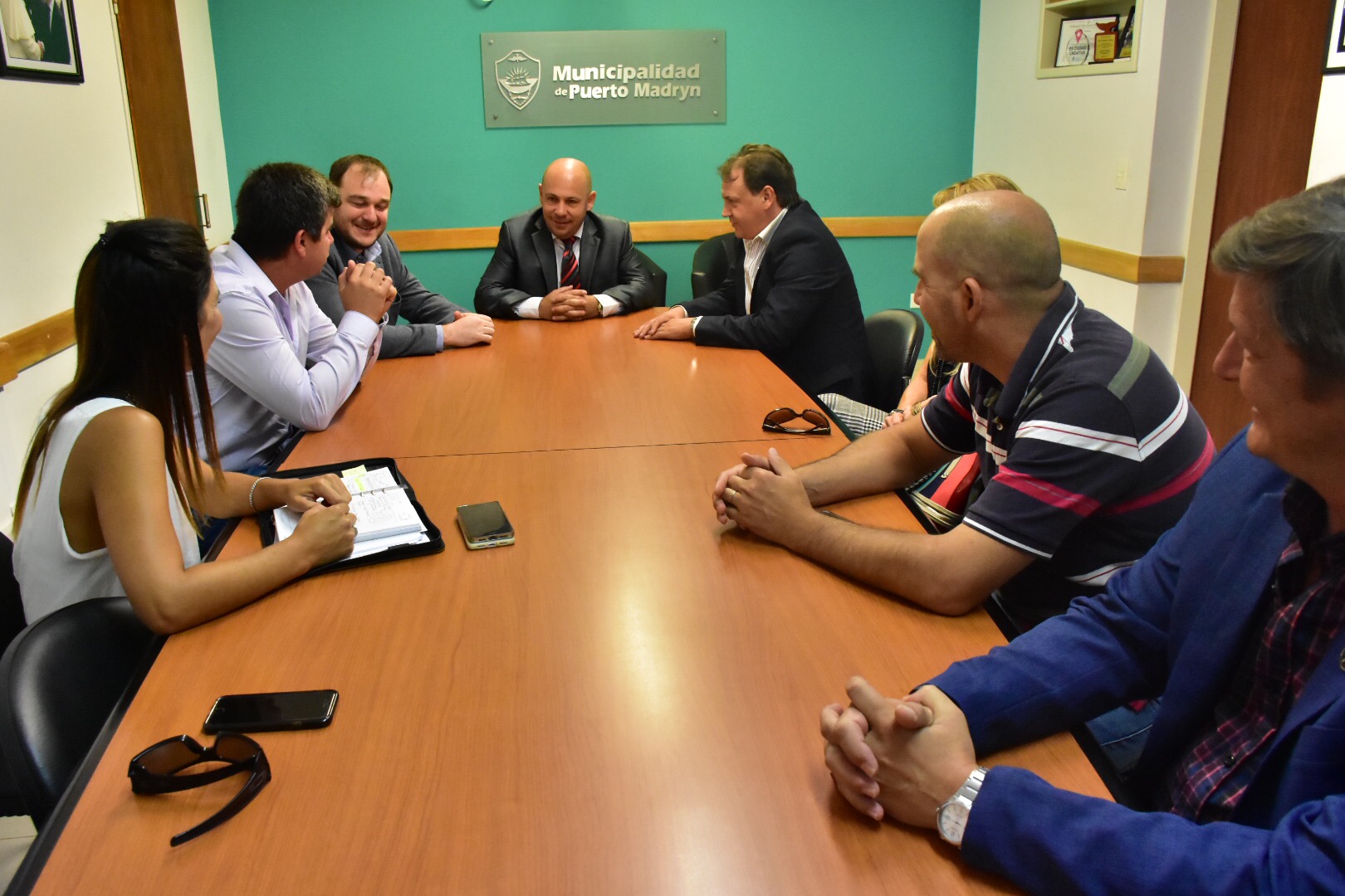 SASTRE: “TRABAJAMOS CON LA UNIVERSIDAD DE LA PATAGONIA PARA PLANIFICAR ACCIONES QUE FORTALEZCAN EL VÍNCULO ENTRE EL ESTADO Y LA COMUNIDAD”