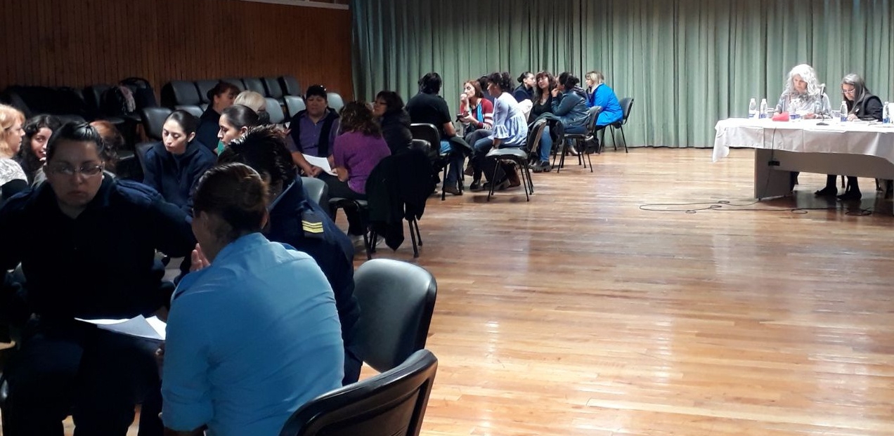 VIOLENCIA DE GÉNERO E INTRAFAMILIAR: MADRYN PRESENTE EN JORNADA DE CAPACITACIÓN EN LA CORDILLERA
