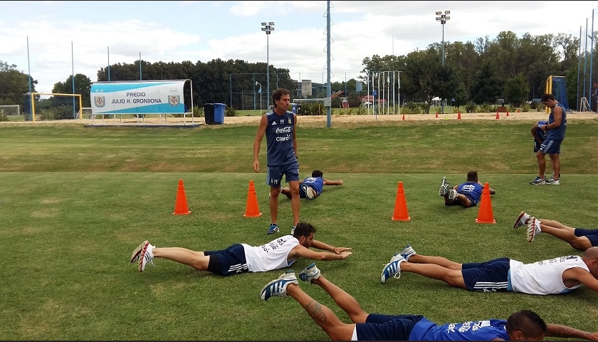 BRINDARÁN CAPACITACIONES SOBRE FÚTBOL PLAYA