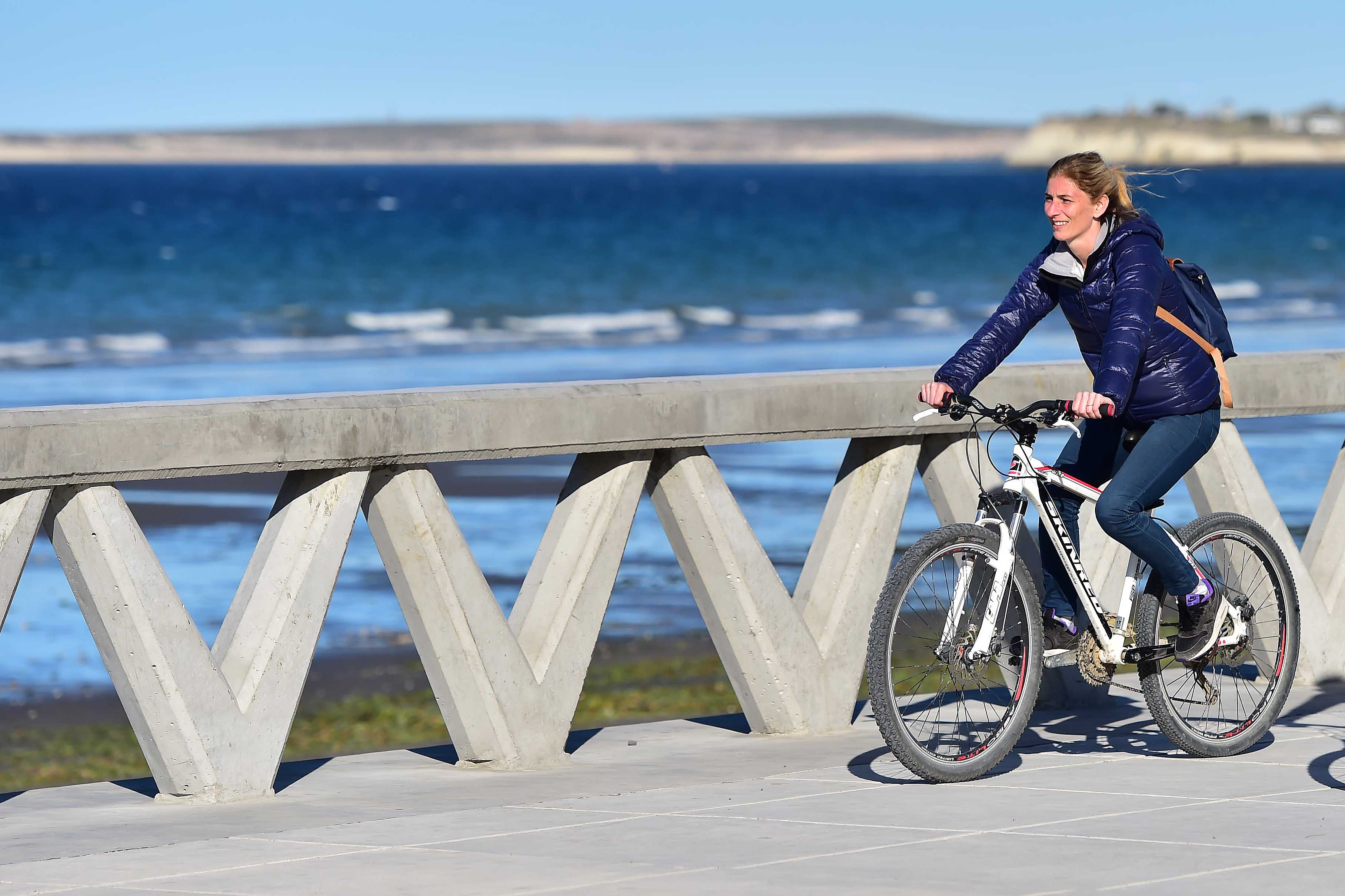 DÍA MUNDIAL DE LA ACTIVIDAD FÍSICA: SORTEARÁN PREMIOS ENTRE EMPLEADOS MUNICIPALES QUE LLEGUEN EN BICICLETA O CAMINANDO 