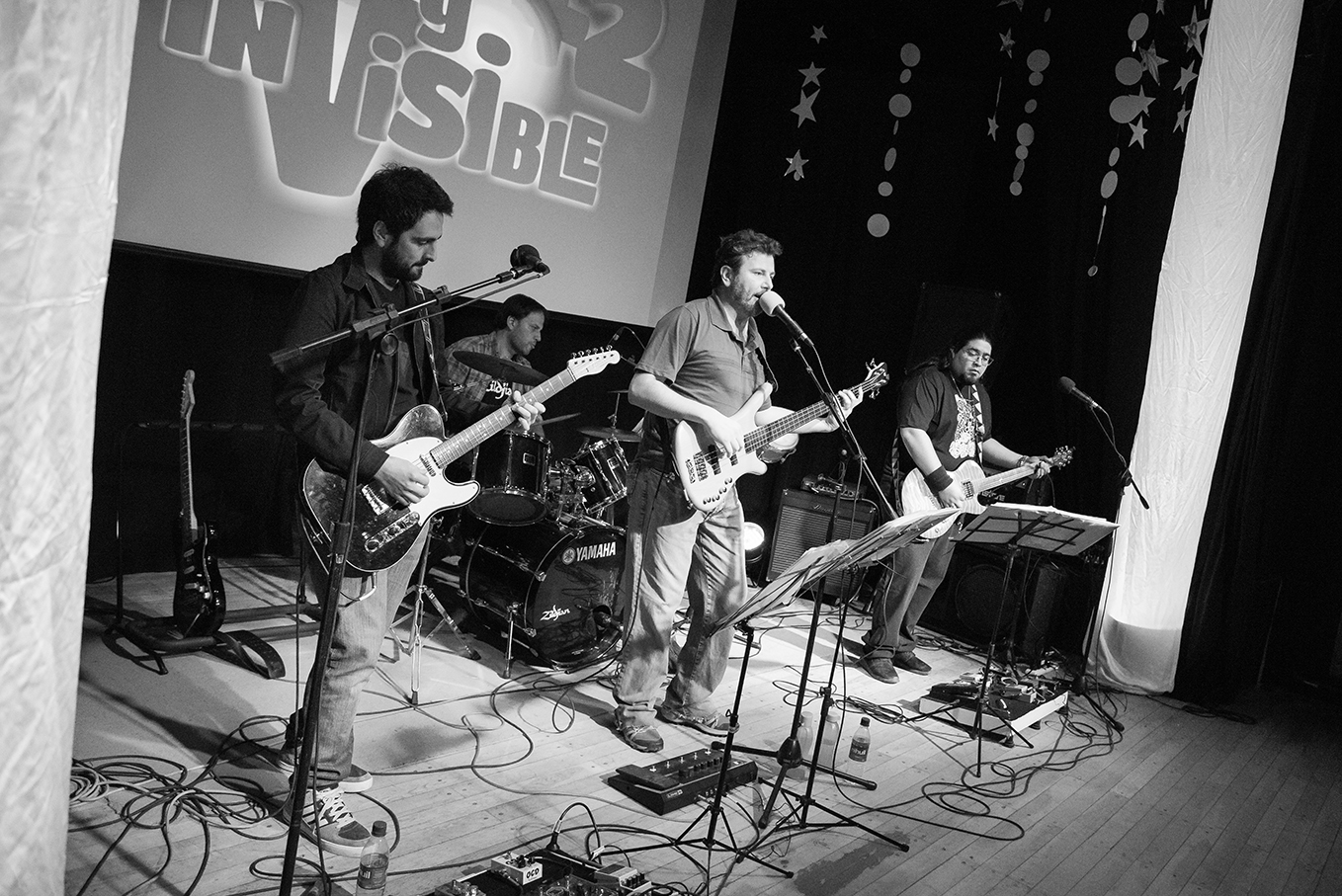 DOS Y LA INVISIBLE EN EL CICLO “NUESTROS MÚSICOS”