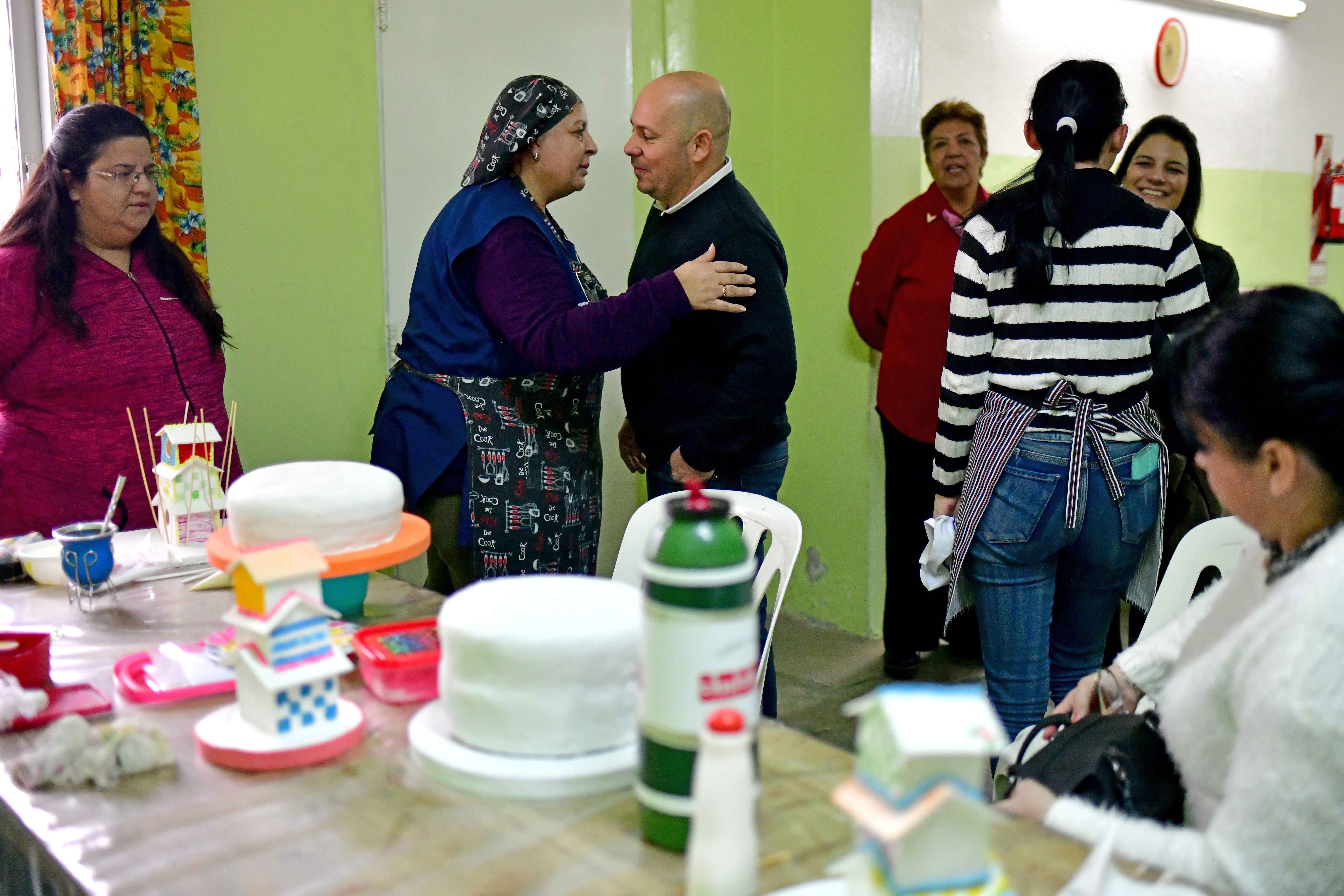 SASTRE VISITÓ LOS TALLERES EN EL “CENTRO QUEMÚ”