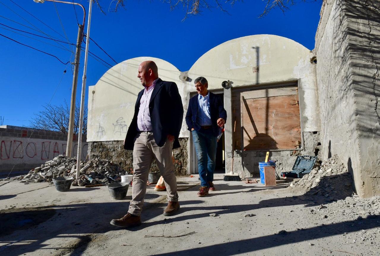 SASTRE RECORRIÓ LA OBRA DE LA JUNTA VECINAL EN EL BARRIO GÜEMES