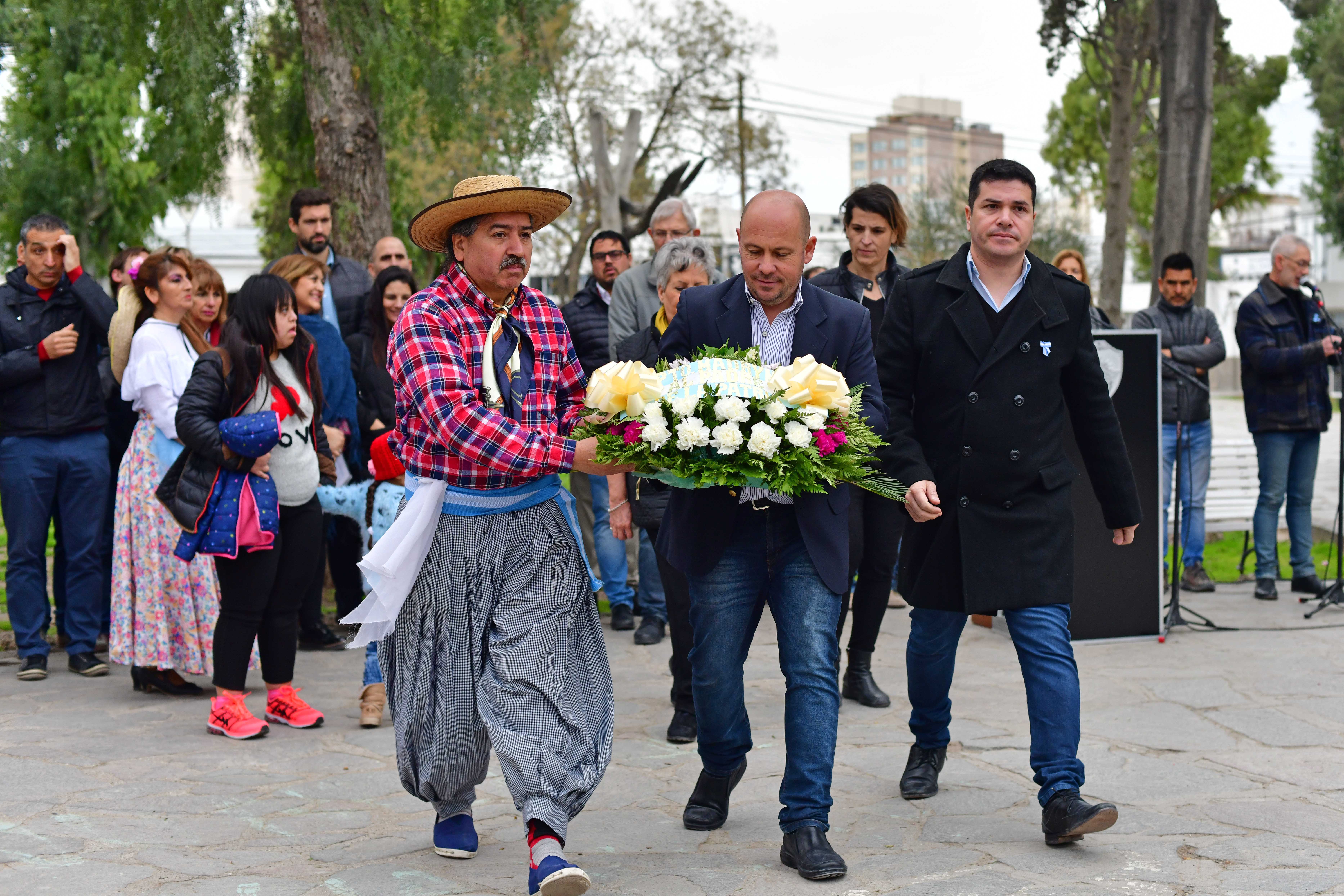 SASTRE ENCABEZÓ ACTO POR EL PASO A LA INMORTALIDAD DEL GENERAL SAN MARTÍN