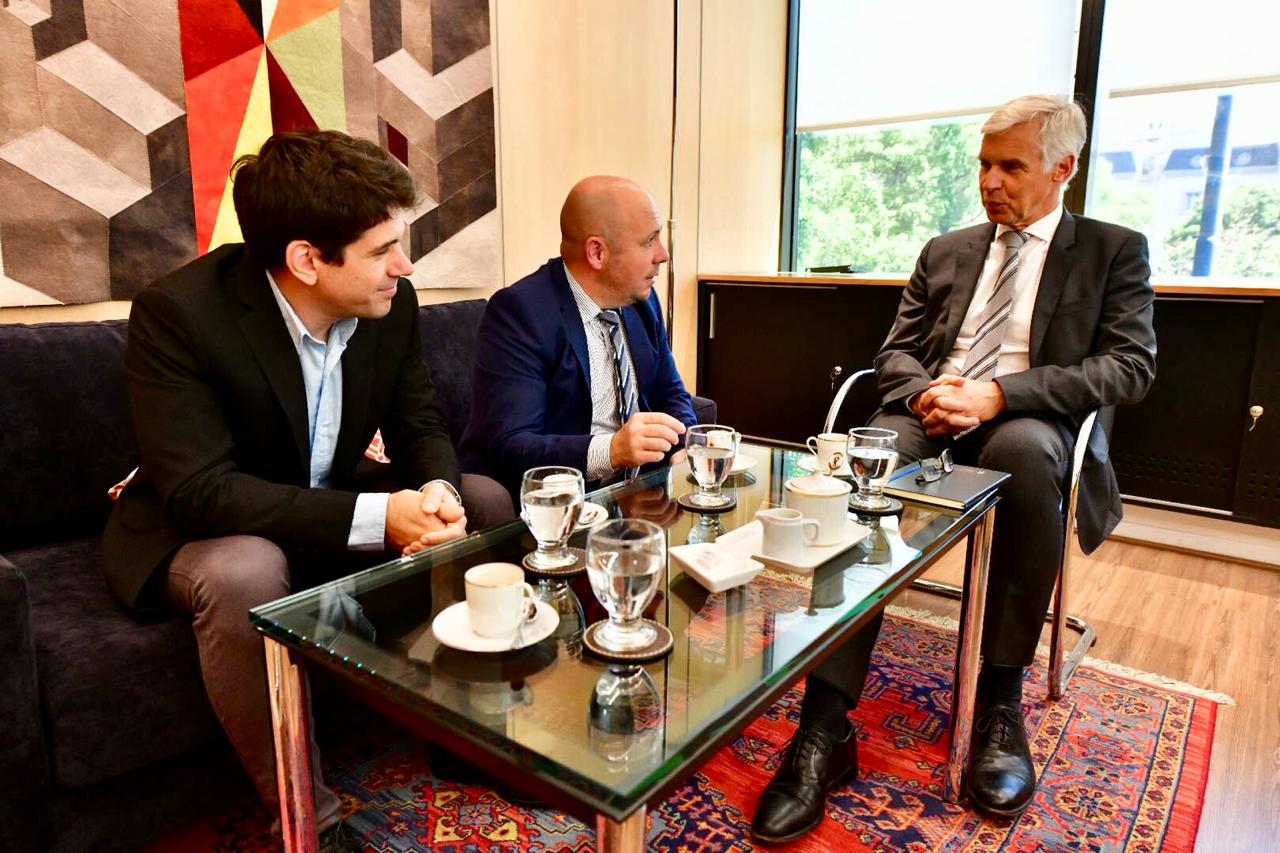 SASTRE SE REUNIÓ CON EL EMBAJADOR DE NORUEGA EN ARGENTINA, Y AVANZAN LAS GESTIONES PARA TRAER “VUELOS LOW COST CHUBUT”