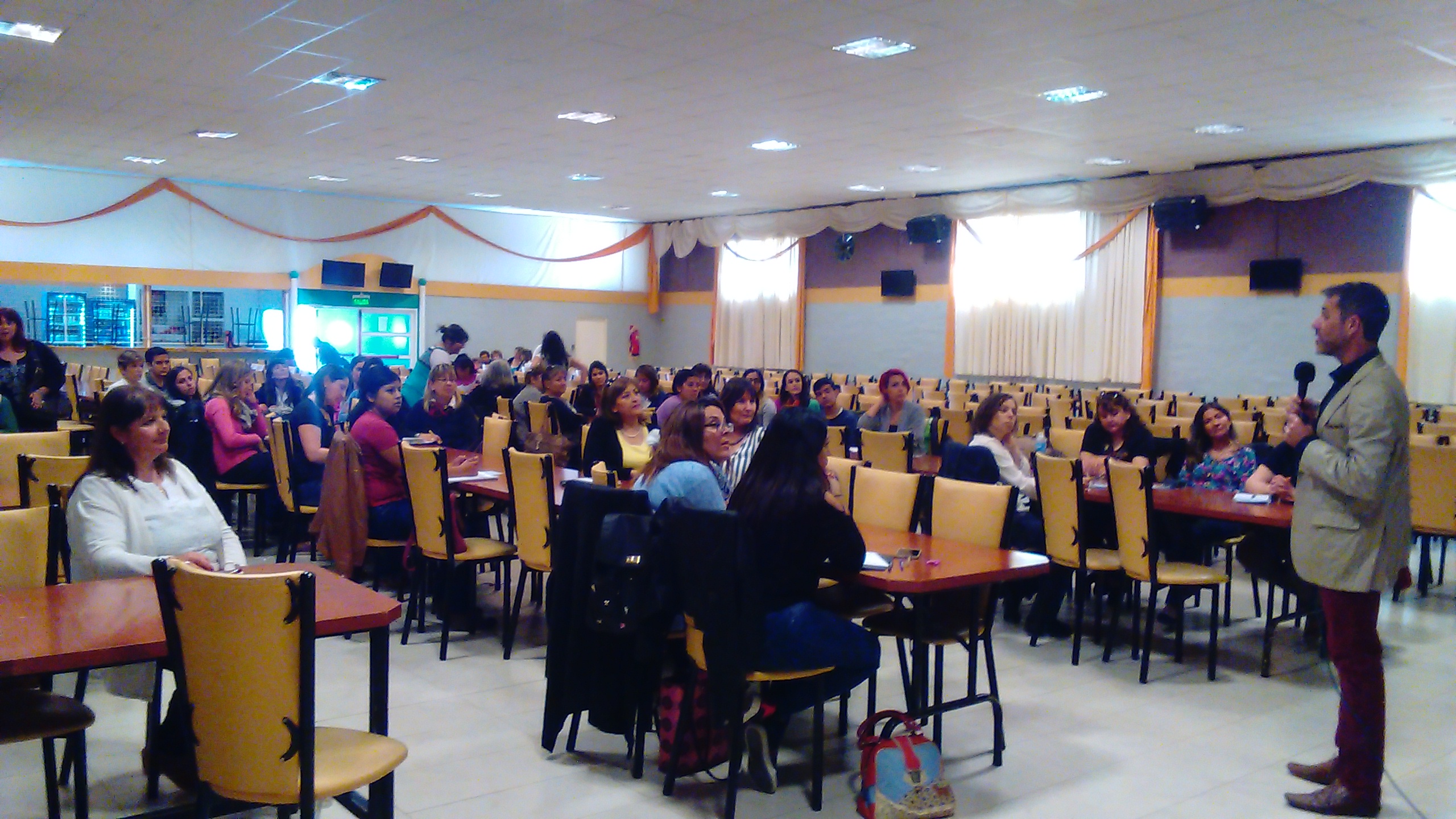 EXITOSA CHARLA DE NEUROEDUCACIÓN EN PUERTO MADRYN