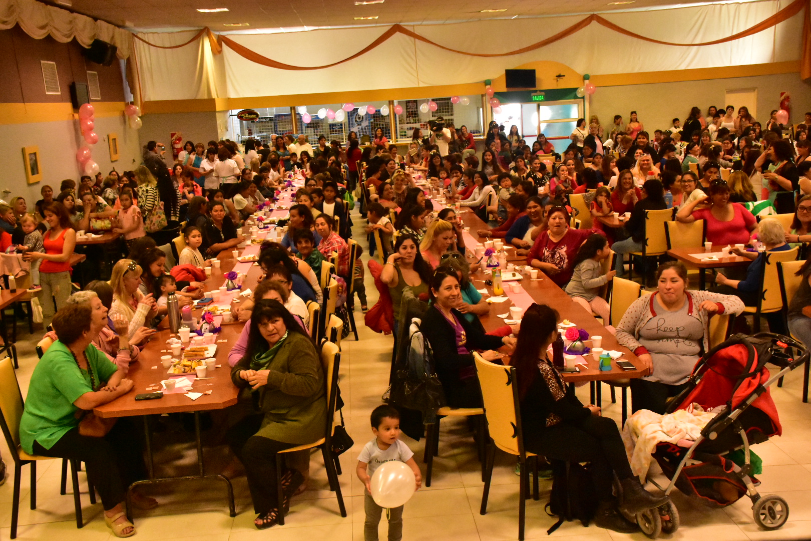 EL MUNICIPIO AGASAJARÁ A LAS MADRES EN SU DÍA