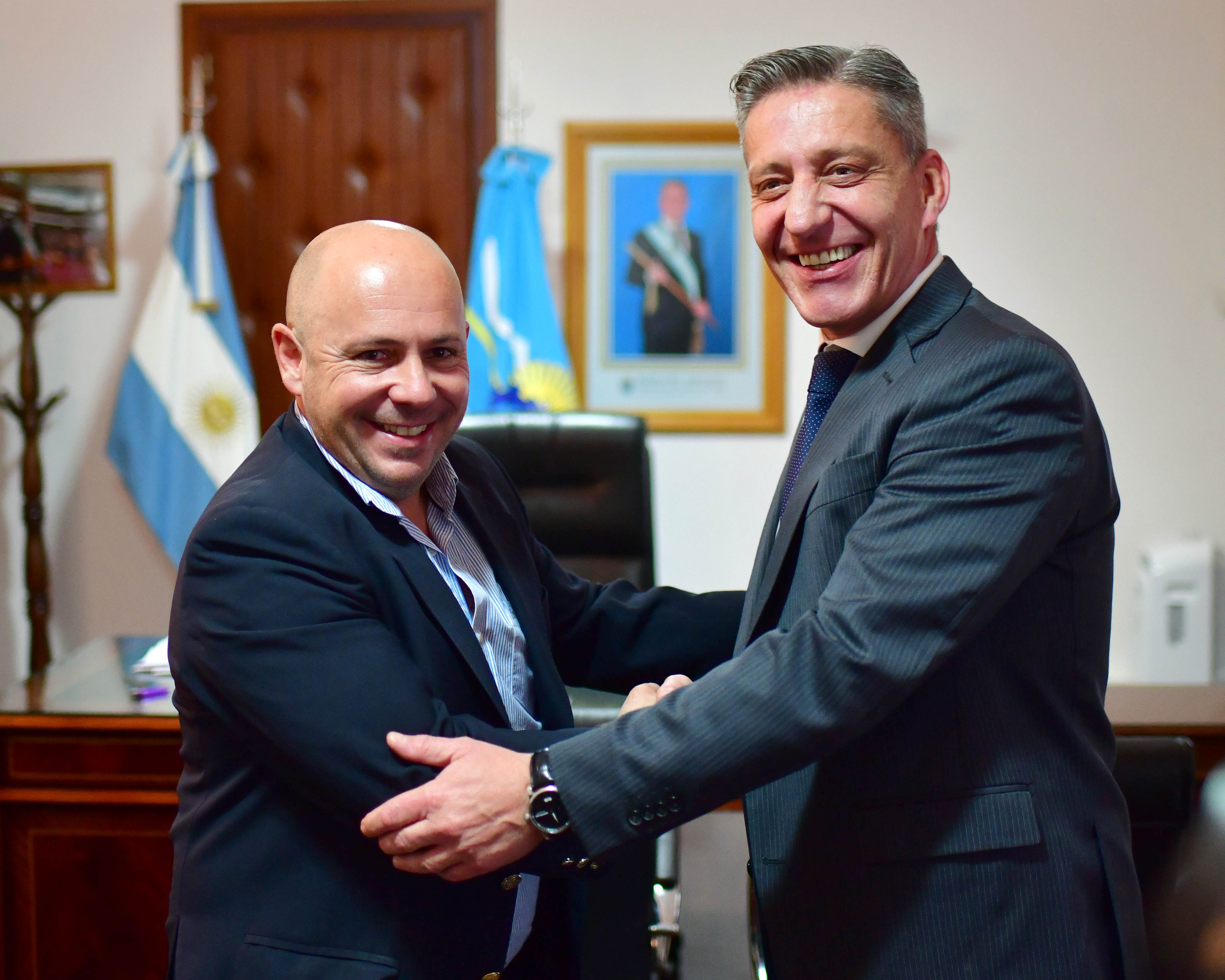 SASTRE CON ARCIONI EN CASA DE GOBIERNO