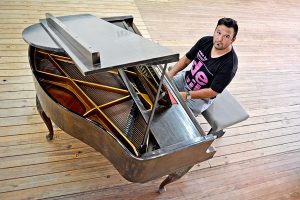 EL PIANISTA AGUSTÍN URRUTIA EN EL TEATRO DEL MUELLE