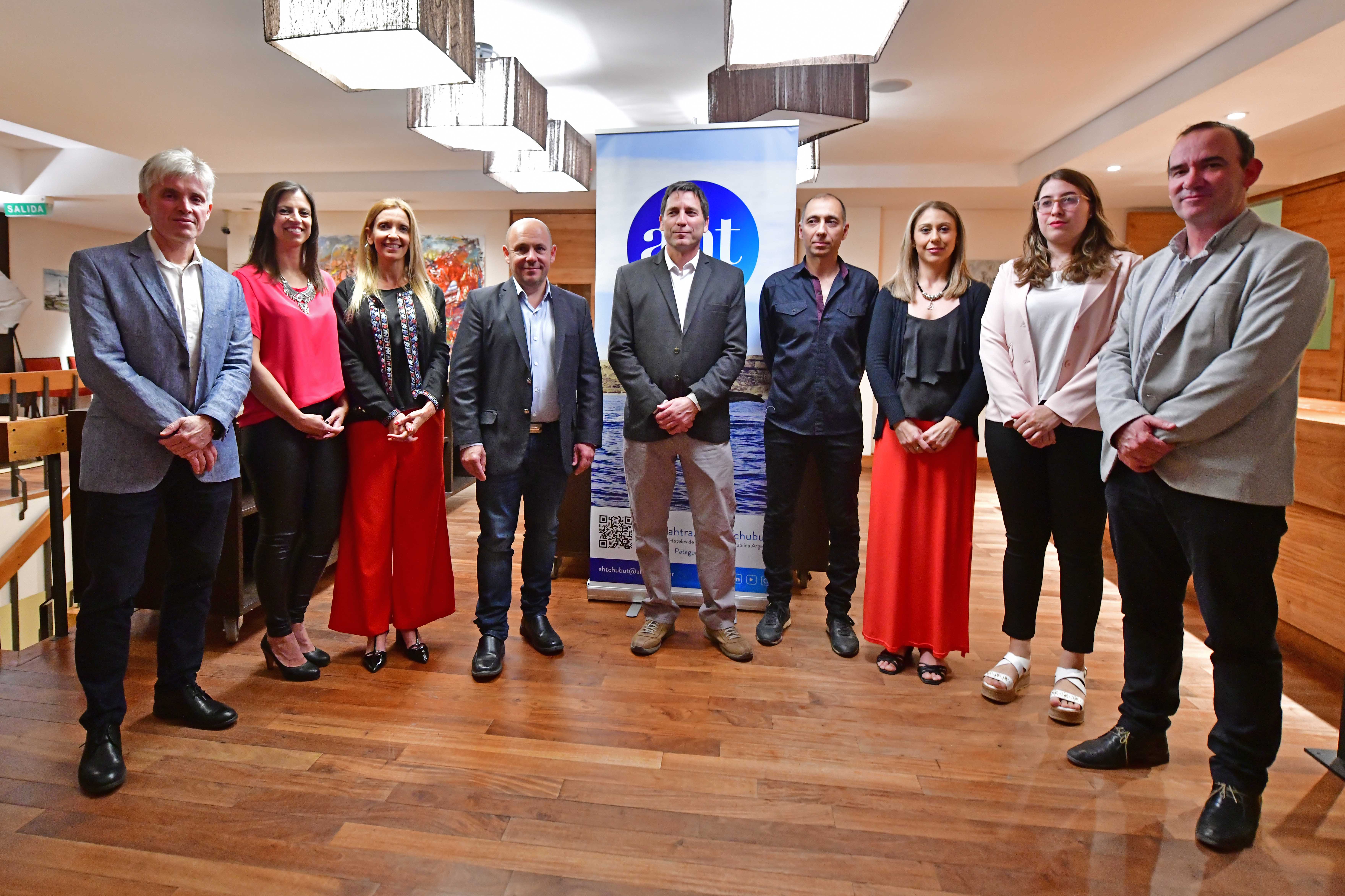 SASTRE COMPARTIÓ EL BRINDIS DE FIN DE AÑO DE LA AHT CHUBUT