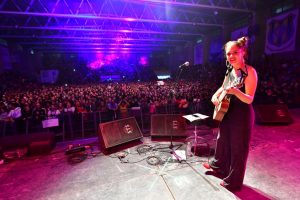 CAMILÚ EN EL PRIMER SHOW GRATUITO DEL VERANO