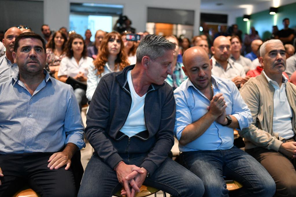 ARCIONI Y SASTRE PRESENTARON LOS JUEGOS NACIONALES DE PLAYA EN PUERTO MADRYN