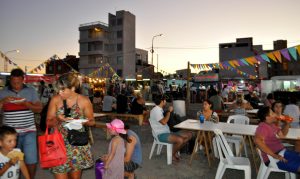 MILES DE PERSONAS RECORRIERON DURANTE EL FIN DE SEMANA MADRYN COMESTIBLE