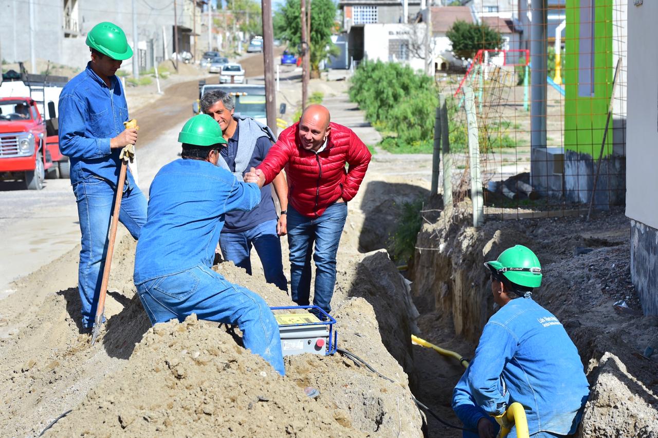 SASTRE RECORRIÓ OBRAS DE GAS QUE EJECUTA EL MUNICIPIO EN LA ZONA OESTE