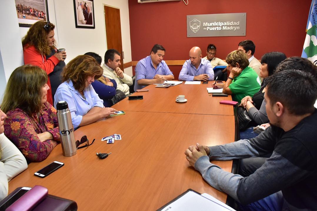 SASTRE ACORDÓ AUMENTO CON LOS GREMIOS EN PARITARIAS ABIERTAS