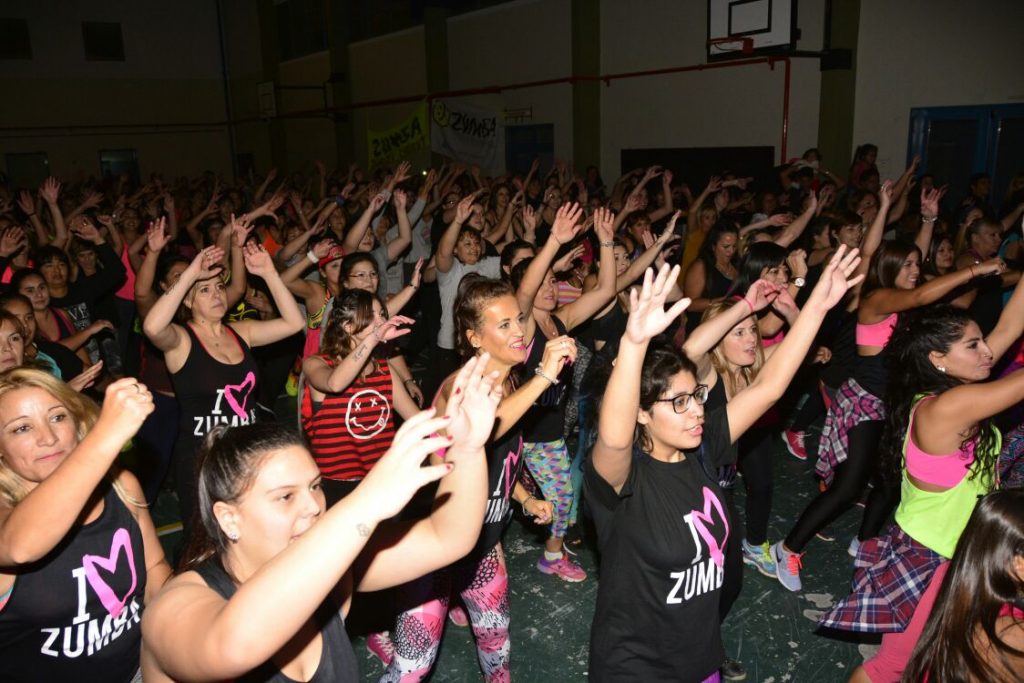 FIESTA DE ZUMBA CON FINES SOLIDARIOS 