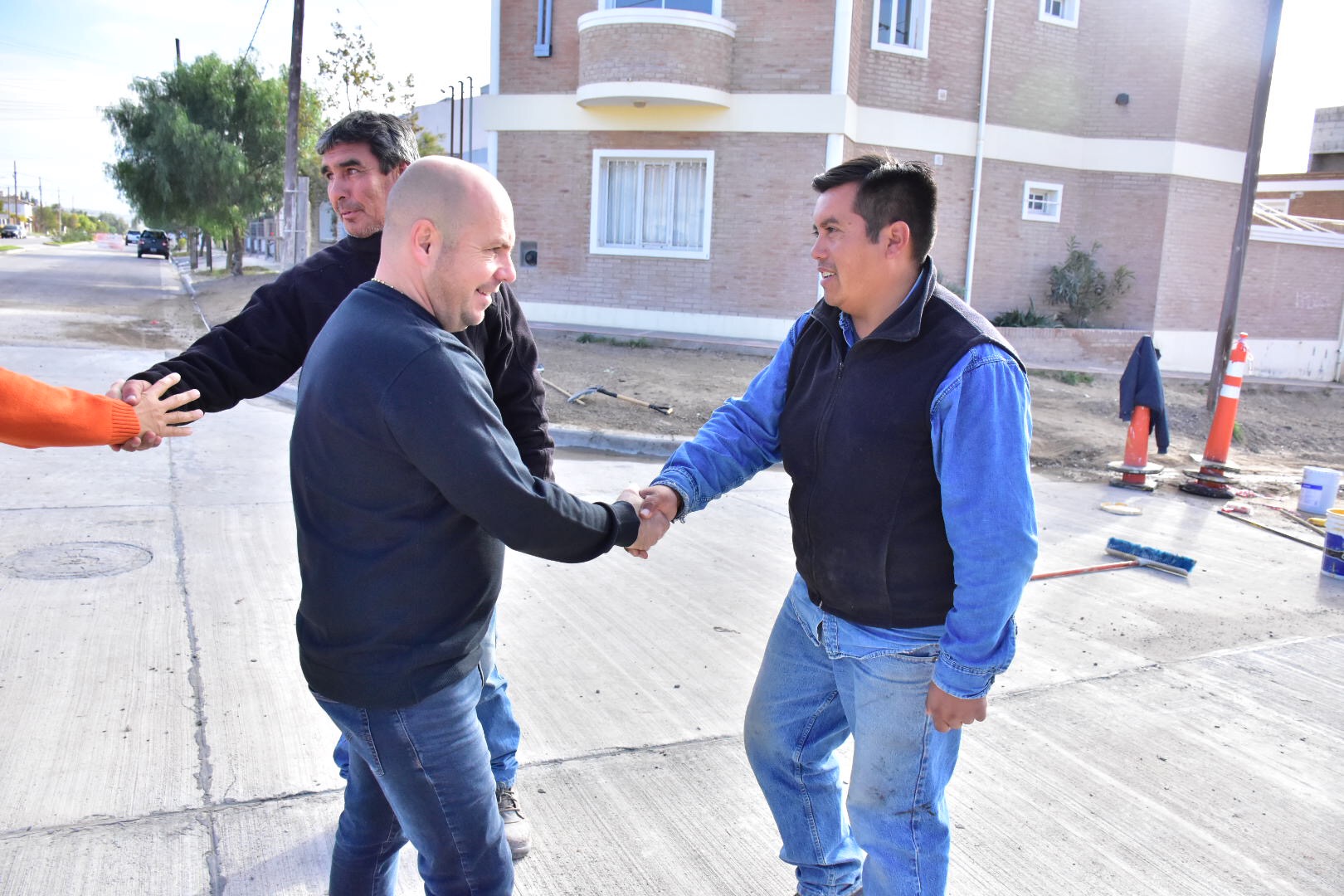 SASTRE CONFIRMÓ QUE SE SUMAN MÁS MANZANAS DEL BARRIO PERÓN A LA RED DE AGUA POTABLE