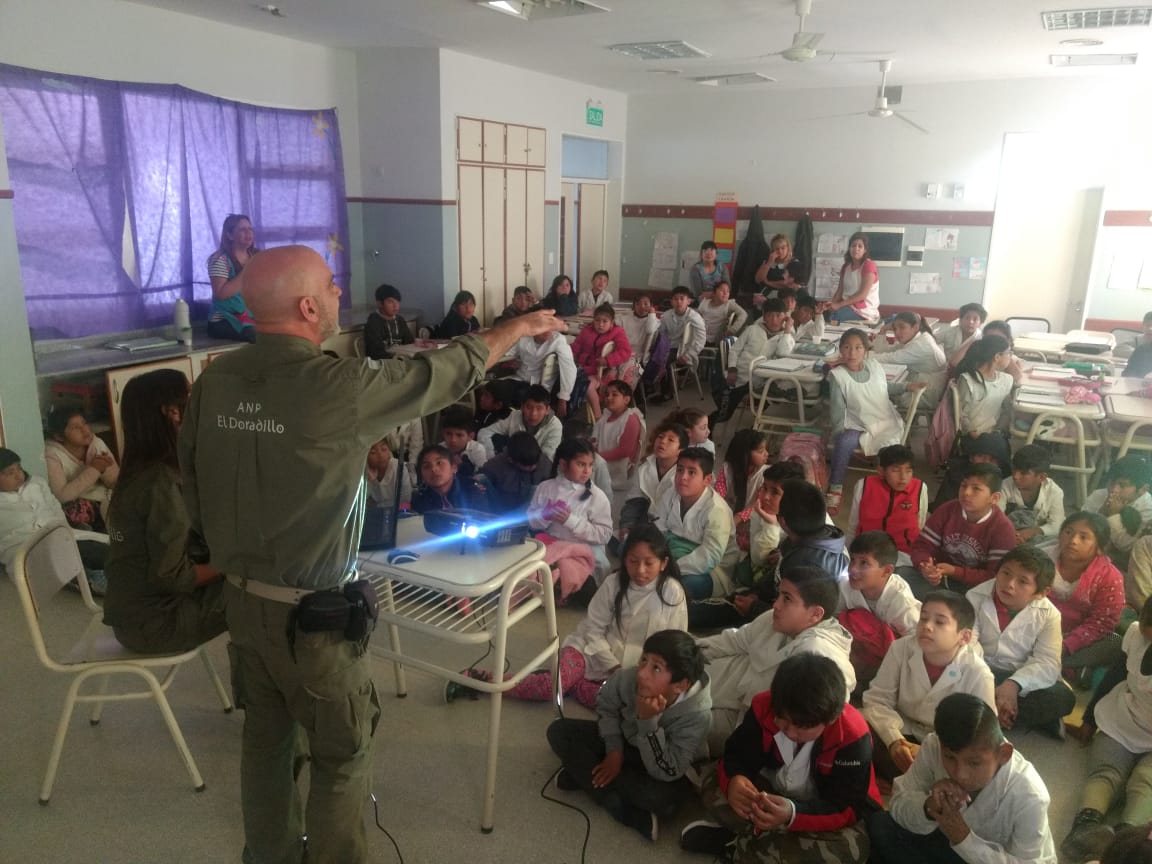 LOS CHICOS DE MADRYN RECIBEN A LAS BALLENAS 2019