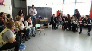 DOCENTES Y PERSONAL OPERATIVO SE CAPACITAN EN PLANES DE EVACUACIÓN