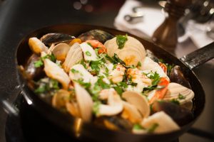 SIETE ESTABLECIMIENTOS GASTRONÓMICOS DE MADRYN DISTINGUIDOS EN EL SELLO COCINAR