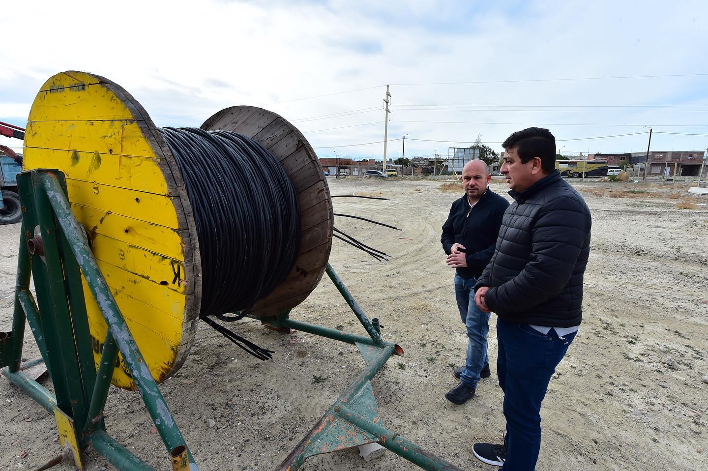 SASTRE RECORRIÓ LAS OBRAS DE ENERGÍA DEL BARRIO PERÓN