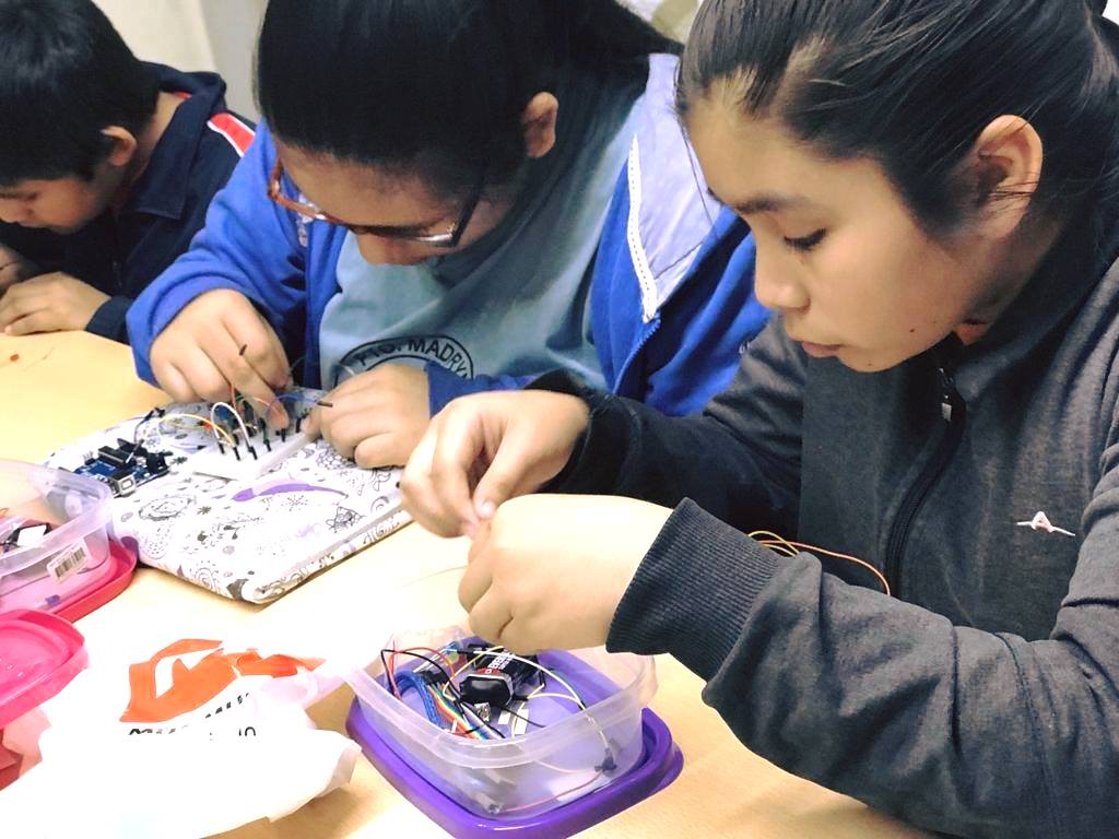 TECNOJUGANDO, NUEVO TALLER EN EL CLUB MUNICIPAL DE CIENCIAS Y TECNOLOGÍA