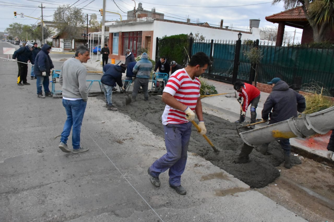 SASTRE DESTACÓ EL ENSANCHAMIENTO EN JUAN B. JUSTO QUE HOY INICIÓ DESDE VILLARINO HACIA MORENO