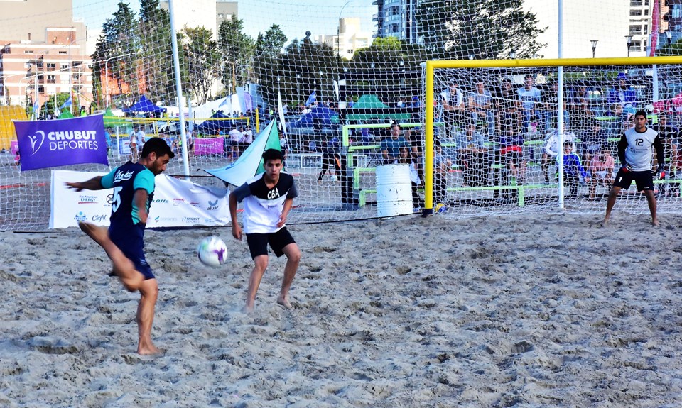 AVANZA LA ORGANIZACIÓN DEL PRIMER FESTIVAL DE PLAYA EN MADRYN