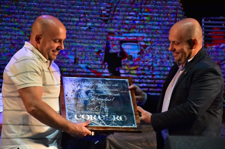 SASTRE PRESIDIÓ EL ACTO OFICIAL DE LA XXIV FIESTA NACIONAL DEL CORDERO