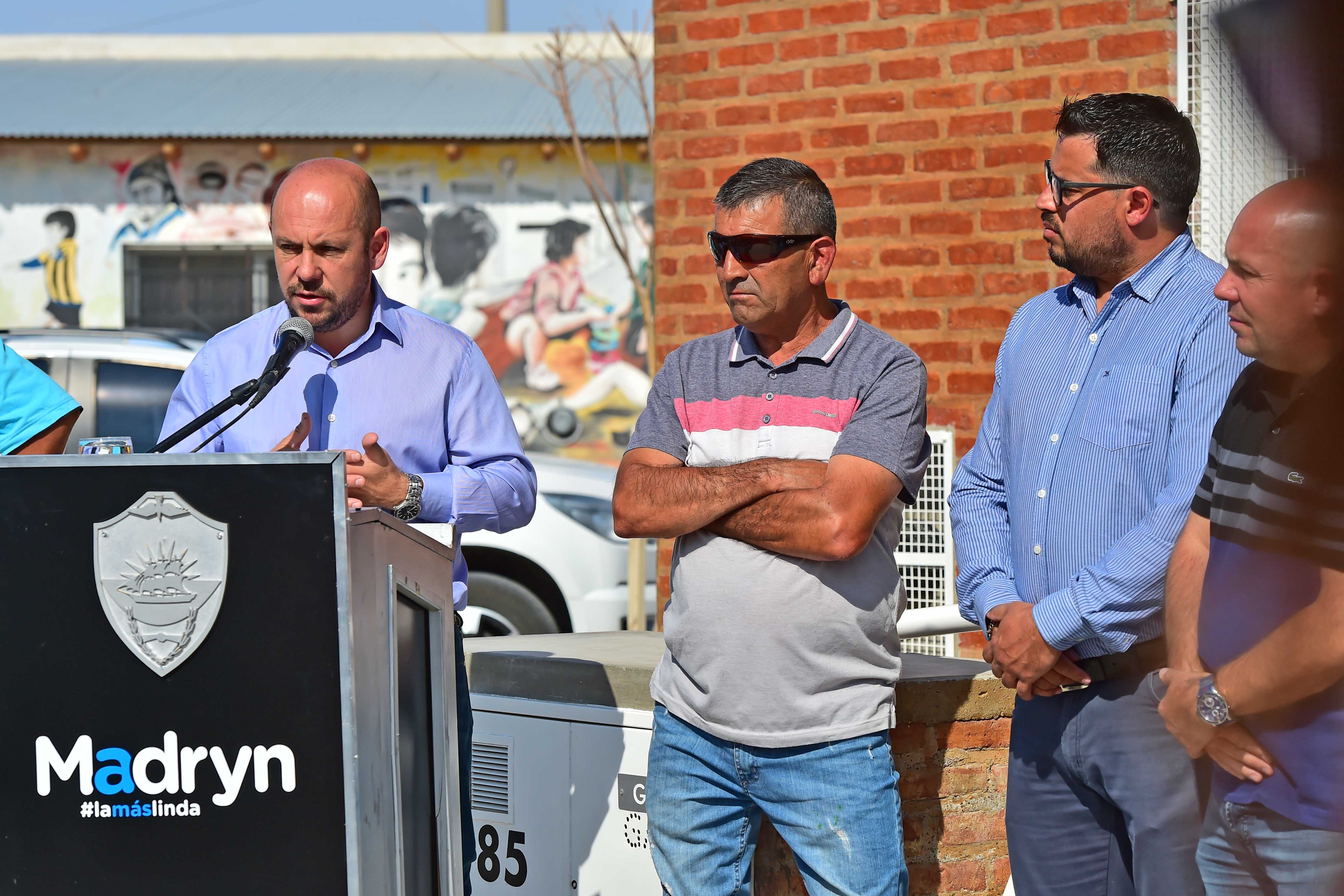 SASTRE INAUGURÓ EL “NIDO” EN EL BARRIO 630 VIVIENDAS