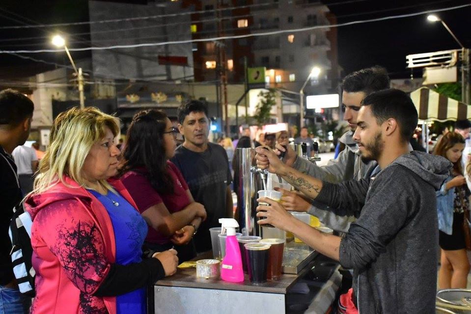 PASEO PEATONAL: CONVOCATORIA PÚBLICA DE ARTISTAS Y ESPACIOS COMERCIALES