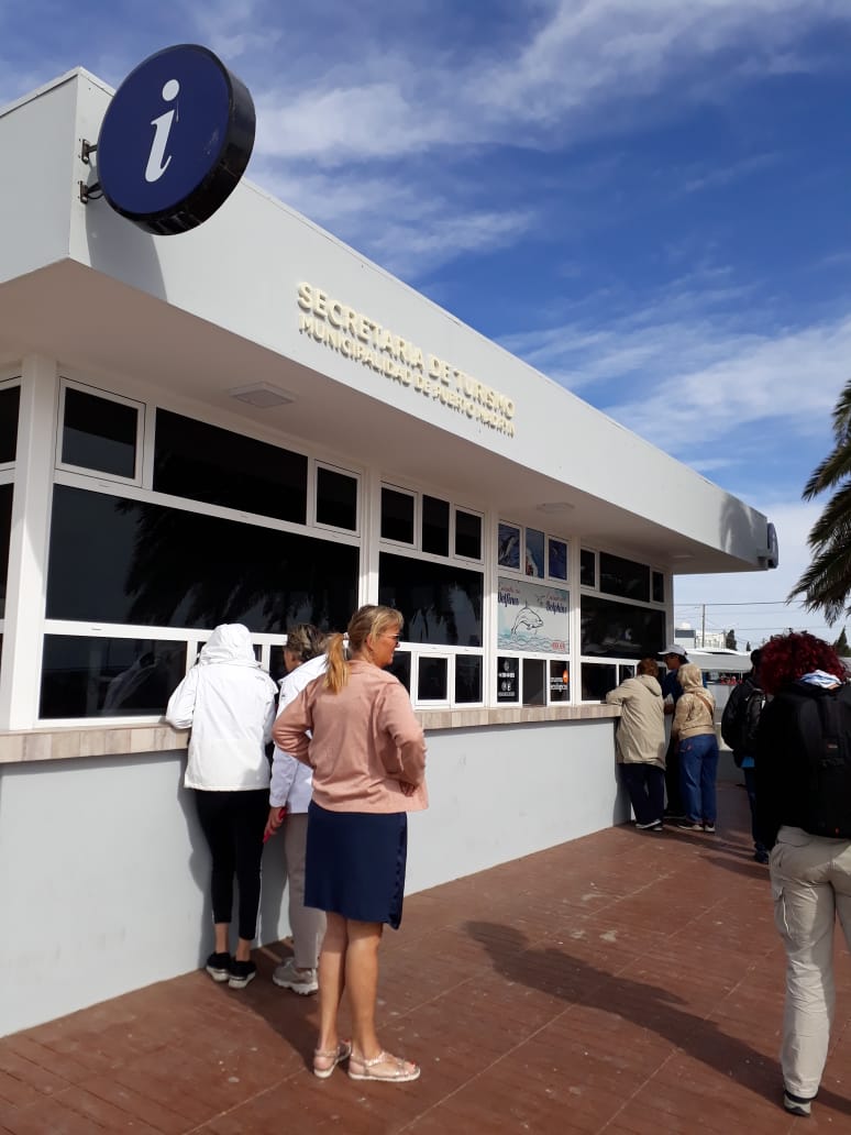 ARRIBÓ A MADRYN EL CELEBRITY ECLIPSE