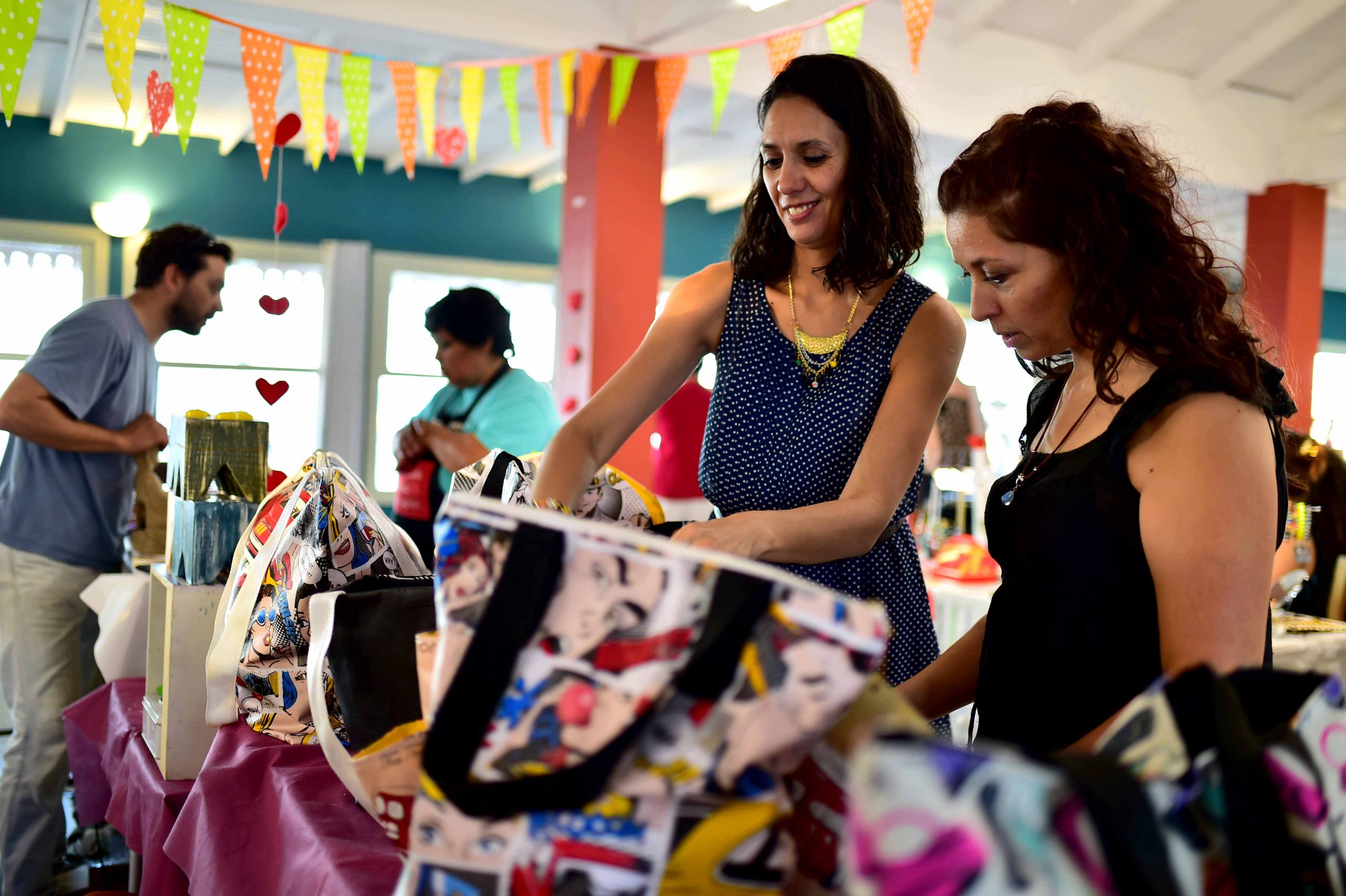 LA FERIA “CON SABOR A MADRYN” SE PREPARA PARA FESTEJAR LA NAVIDAD